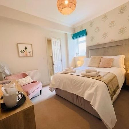 The Beaches Guest House (Adults Only) Southend-on-Sea Bagian luar foto