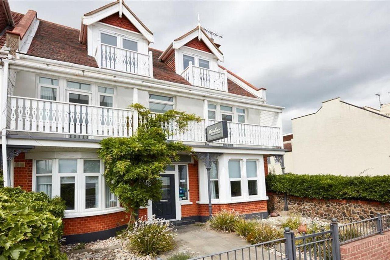 The Beaches Guest House (Adults Only) Southend-on-Sea Bagian luar foto