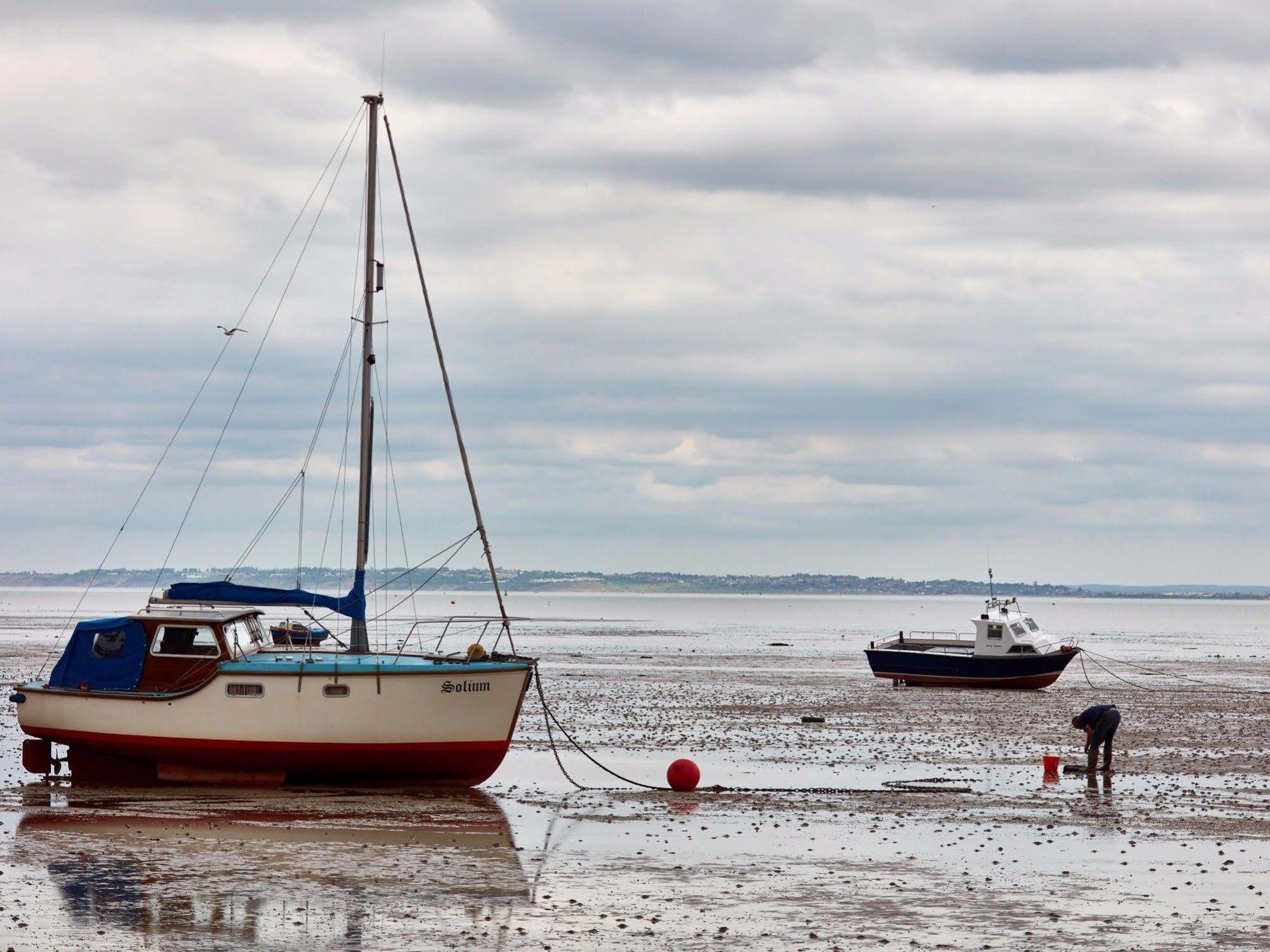 The Beaches Guest House (Adults Only) Southend-on-Sea Bagian luar foto