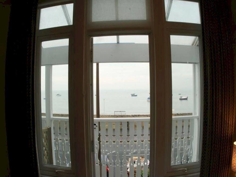 The Beaches Guest House (Adults Only) Southend-on-Sea Bagian luar foto