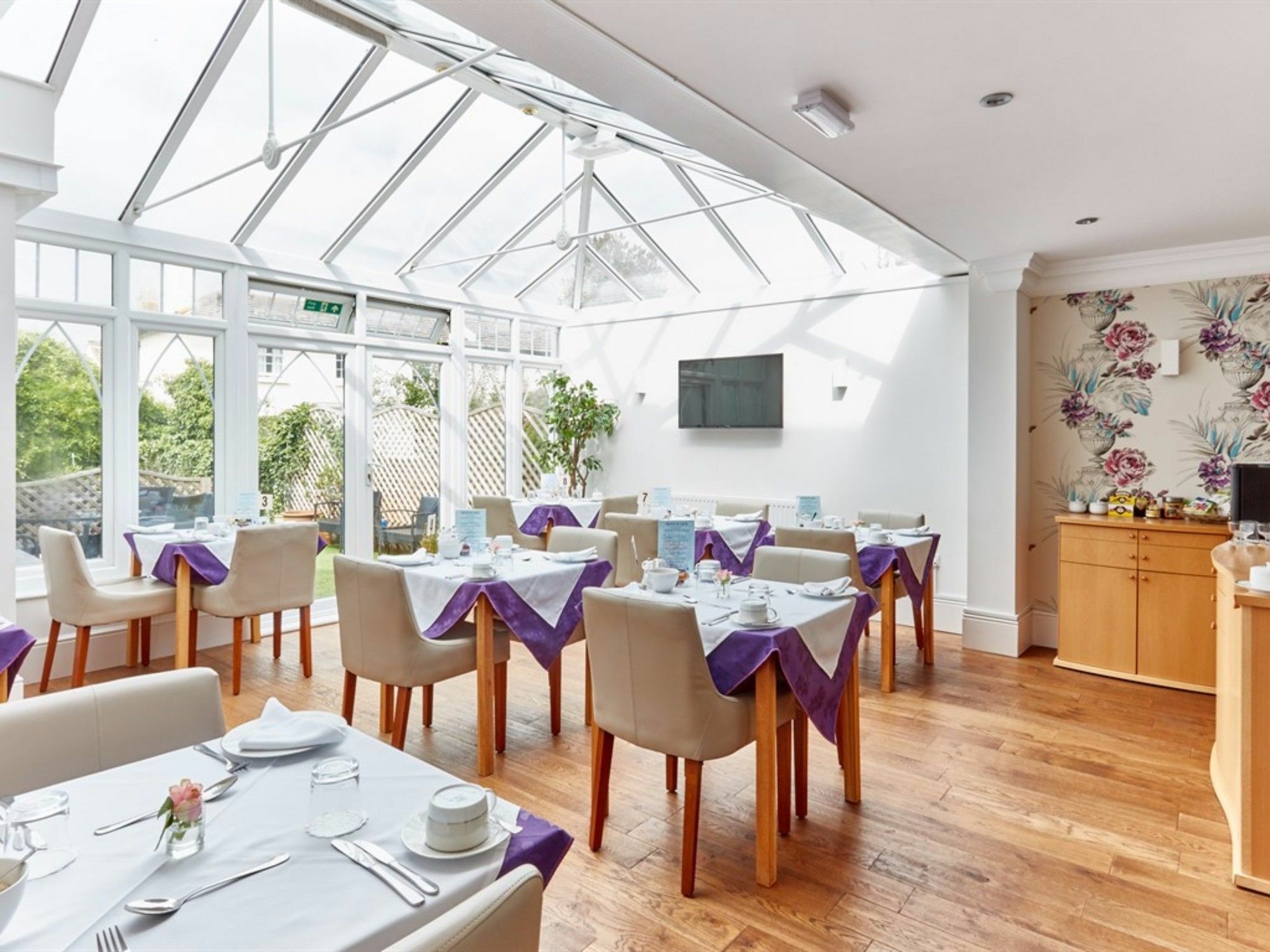 The Beaches Guest House (Adults Only) Southend-on-Sea Bagian luar foto